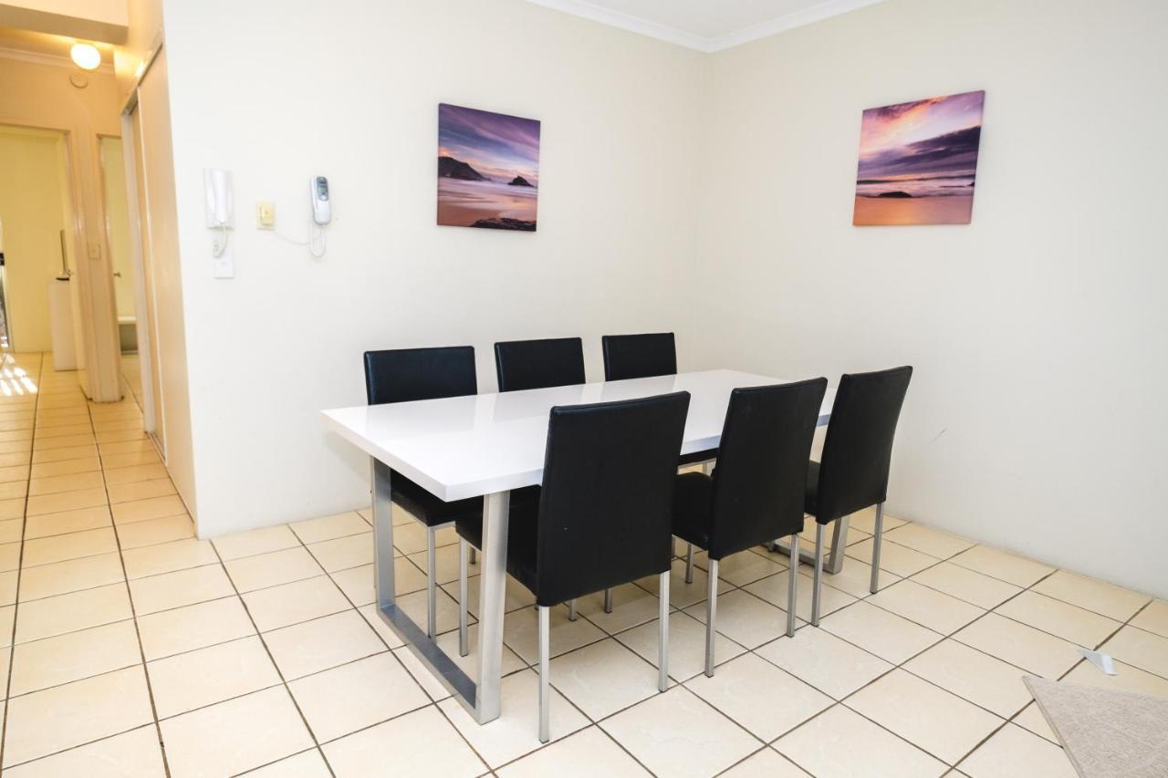 Sanctuary Lake Apartments Gold Coast Bagian luar foto